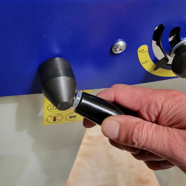PT12S Charnwood 12″ Planer Thicknesser with Spiral Cutter Block 240volt 16amp - Image 16
