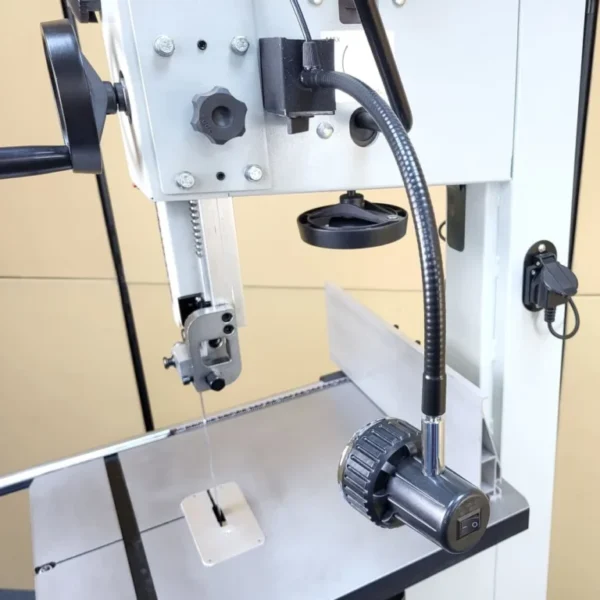 Charnwood C14BX  14" Bandsaw with 13" Cutting Depth with 1800watt Motor 230volt. - Image 27