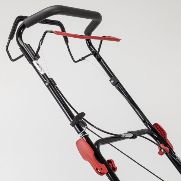 SIP 08228 Honda-Powered 56cm Self-Propelled Petrol Lawnmower - Image 14