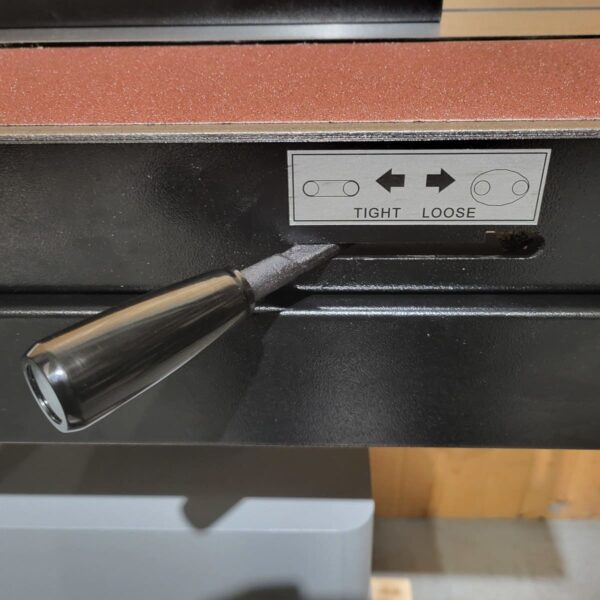 Charnwood Pro Series BS690 Oscillating Belt Sander 6″ x 90″ Capacity complete on stand - Image 14