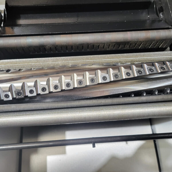 Charnwood Pro PT16S Planer Thicknesser 16″ x 9″ With Spiral Cutter Block 16amp - Image 8