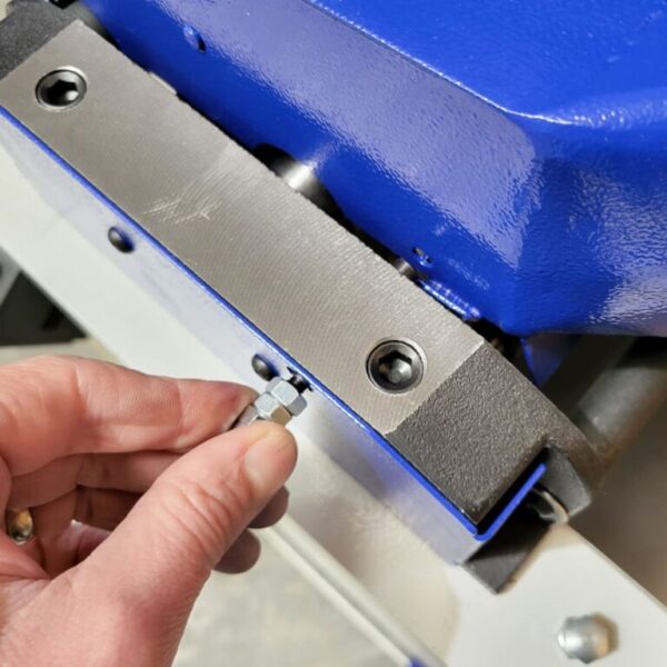 Charnwood PT10E2S 10″ x 9″ Planer Thicknesser With 24 x TC Cutters In Spiral Block - Image 9